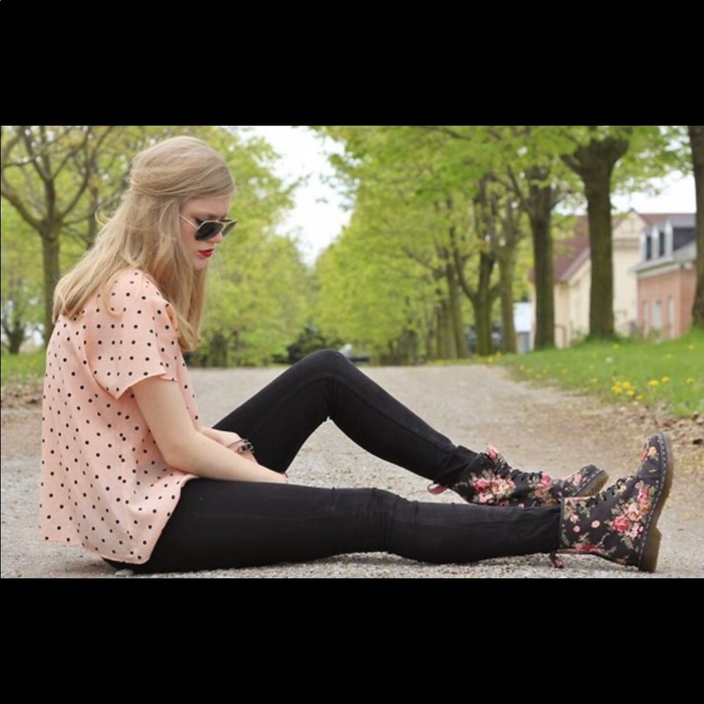 Floral Print Dr. Martens - Picture 4 of 5